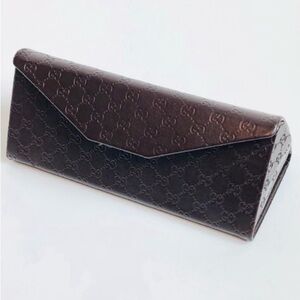 Timeless classic Gucci brown folding genuine leather eye case holder